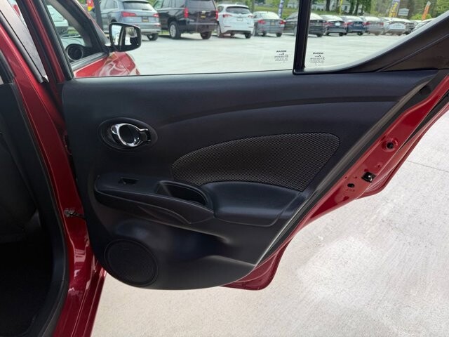 2018 Nissan Versa in Knoxville, TN 37920 - 18140355 10