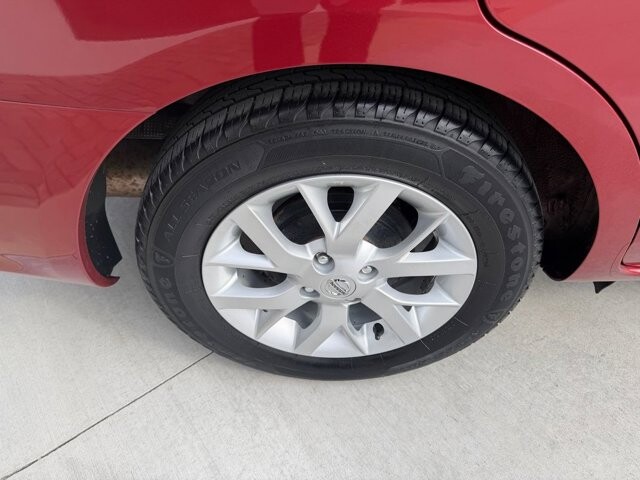 2018 Nissan Versa in Knoxville, TN 37920 - 18140355 27