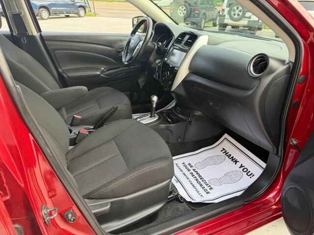 2018 Nissan Versa in Knoxville, TN 37920 - 18140355 17