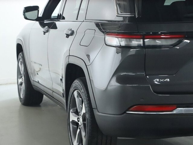 2024 Jeep Grand Cherokee in Bedford, OH 44146 - 18140357 41
