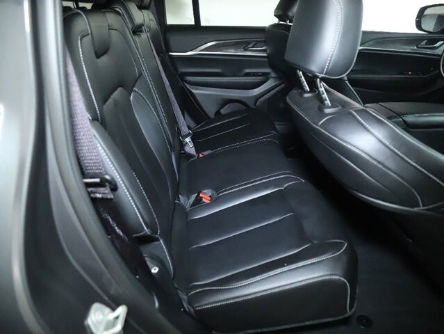2024 Jeep Grand Cherokee in Bedford, OH 44146 - 18140357 32