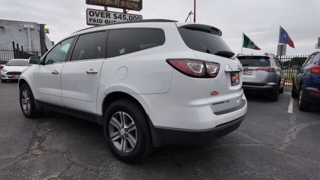 2017 Chevrolet Traverse in Dallas, TX 75228 - 18140372 8