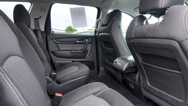 2017 Chevrolet Traverse in Dallas, TX 75228 - 18140372 16