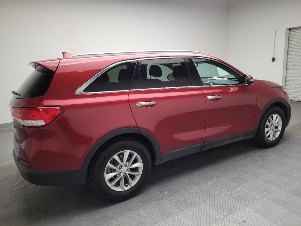 2017 Kia Sorento in Riverside, CA 92504 - 18140382 10