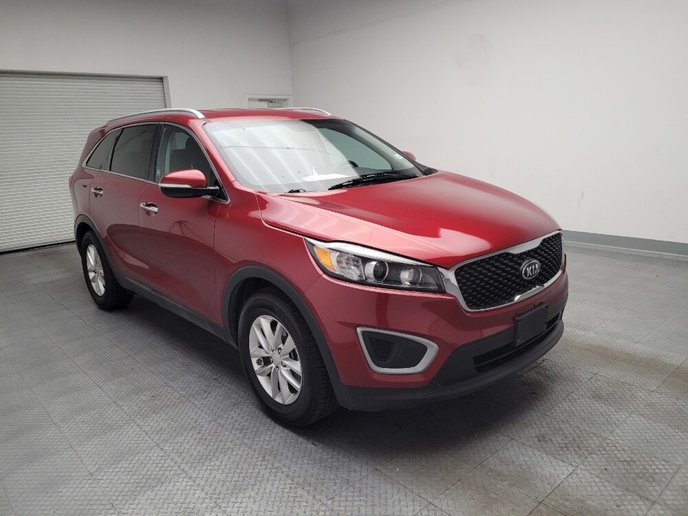 2017 Kia Sorento in Riverside, CA 92504 - 18140382 13