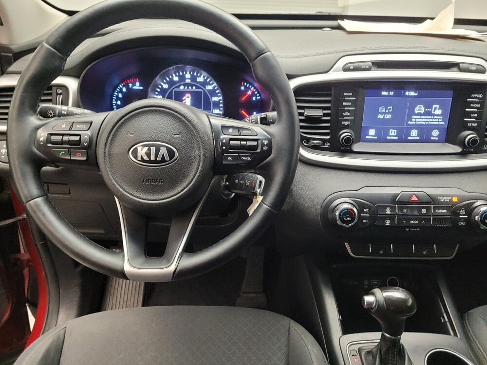 2017 Kia Sorento in Riverside, CA 92504 - 18140382 22