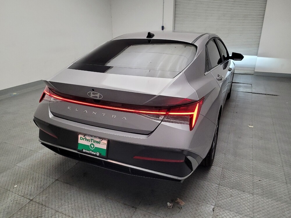 2025 Hyundai Elantra in Downey, CA 90241 - 18140383 7