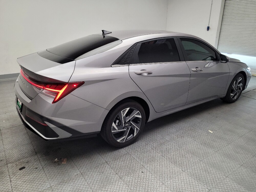 2025 Hyundai Elantra in Downey, CA 90241 - 18140383 10