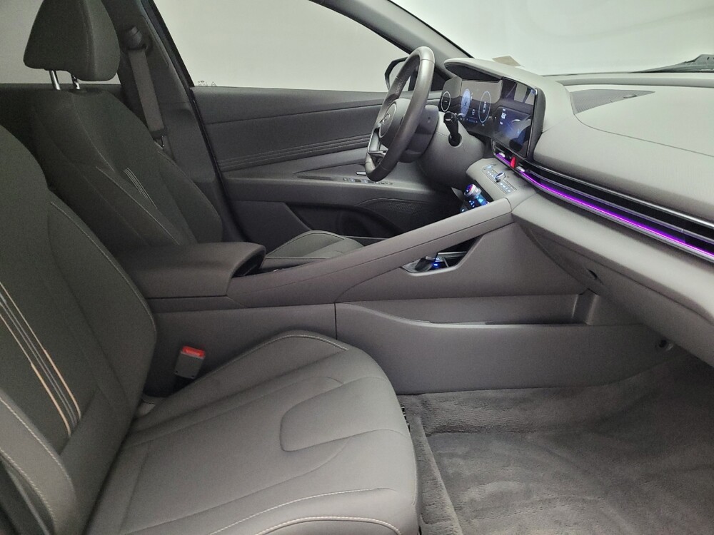 2025 Hyundai Elantra in Downey, CA 90241 - 18140383 21