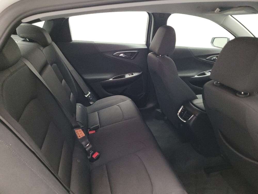 2025 Chevrolet Malibu in Downey, CA 90241 - 18140386 19