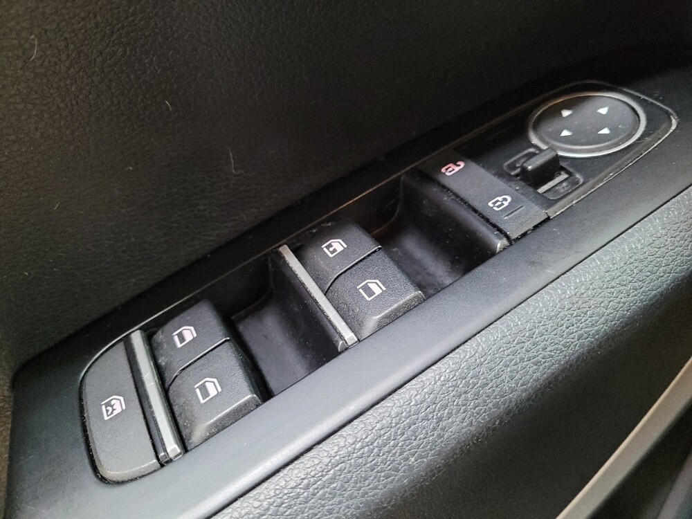 2022 Kia Soul in Downey, CA 90241 - 18140389 27