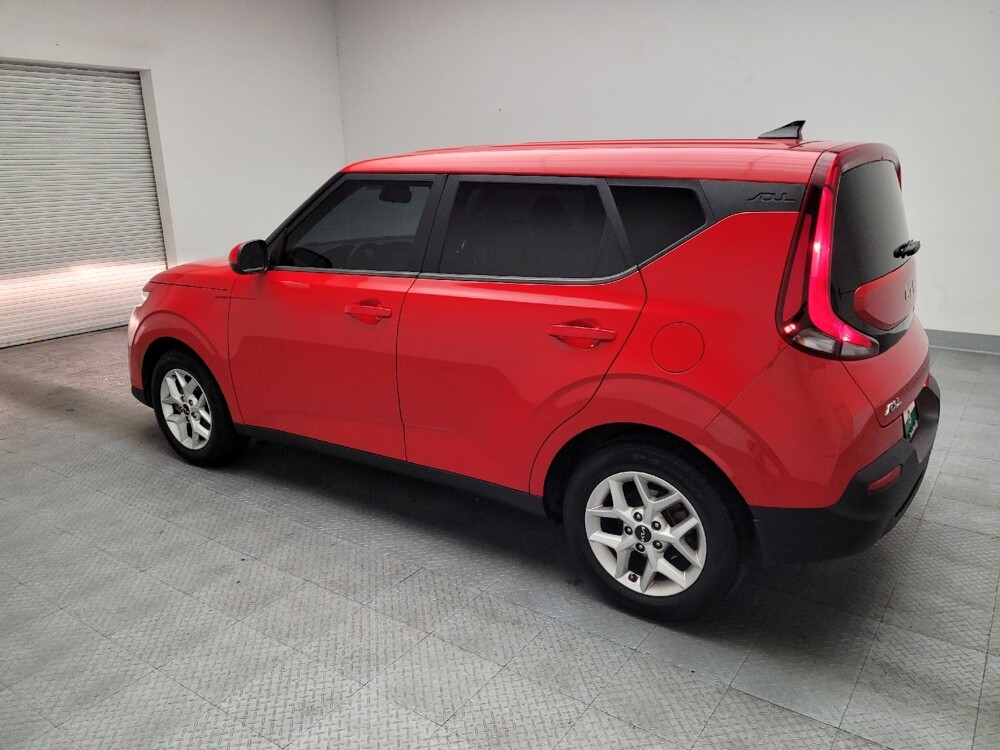 2022 Kia Soul in Downey, CA 90241 - 18140389 3