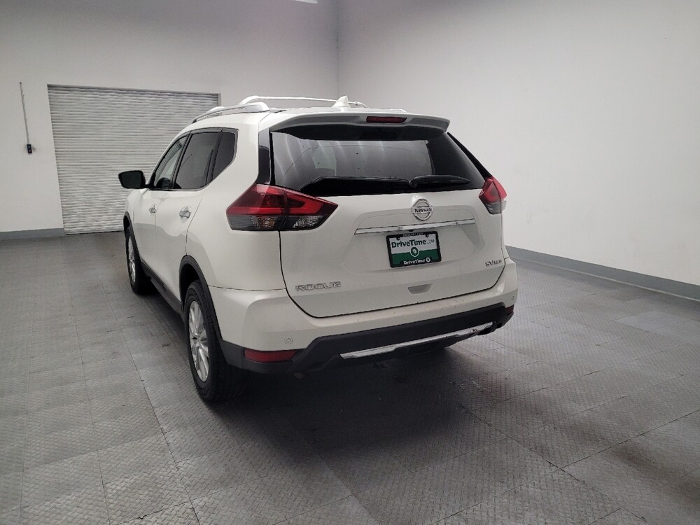2019 Nissan Rogue in Downey, CA 90241 - 18140395 6