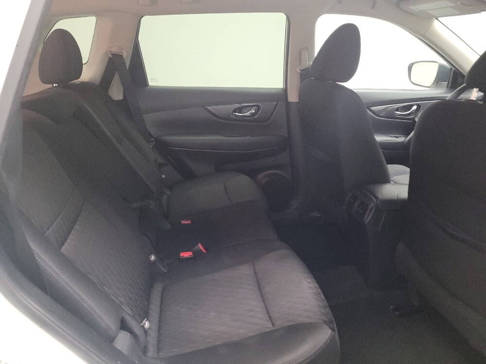 2019 Nissan Rogue in Downey, CA 90241 - 18140395 19