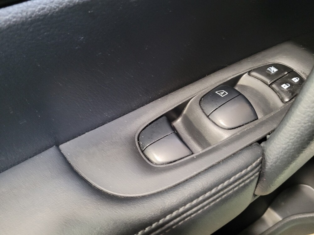 2019 Nissan Rogue in Downey, CA 90241 - 18140395 27