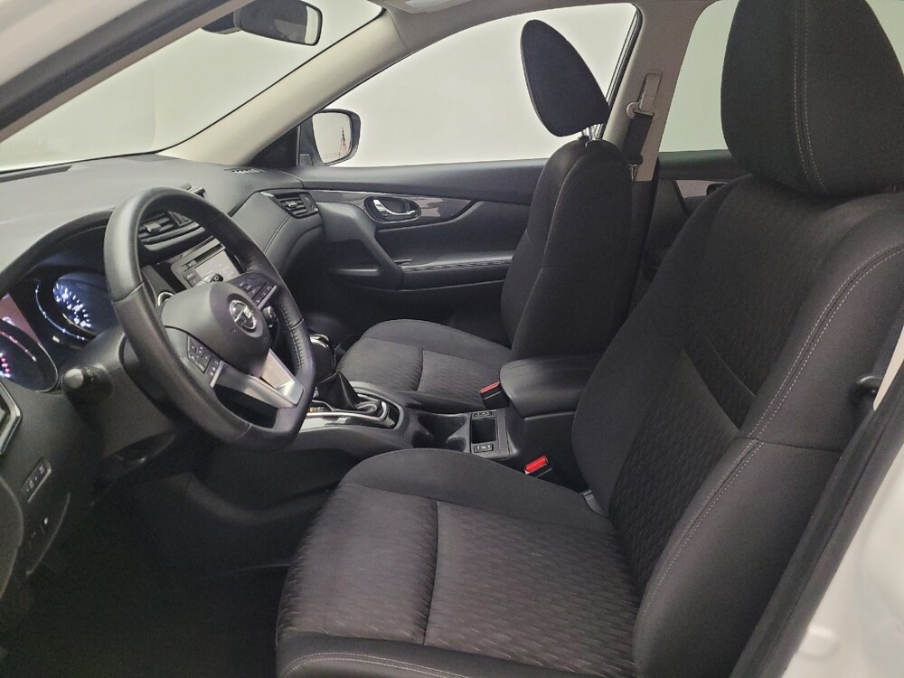 2019 Nissan Rogue in Downey, CA 90241 - 18140395 17