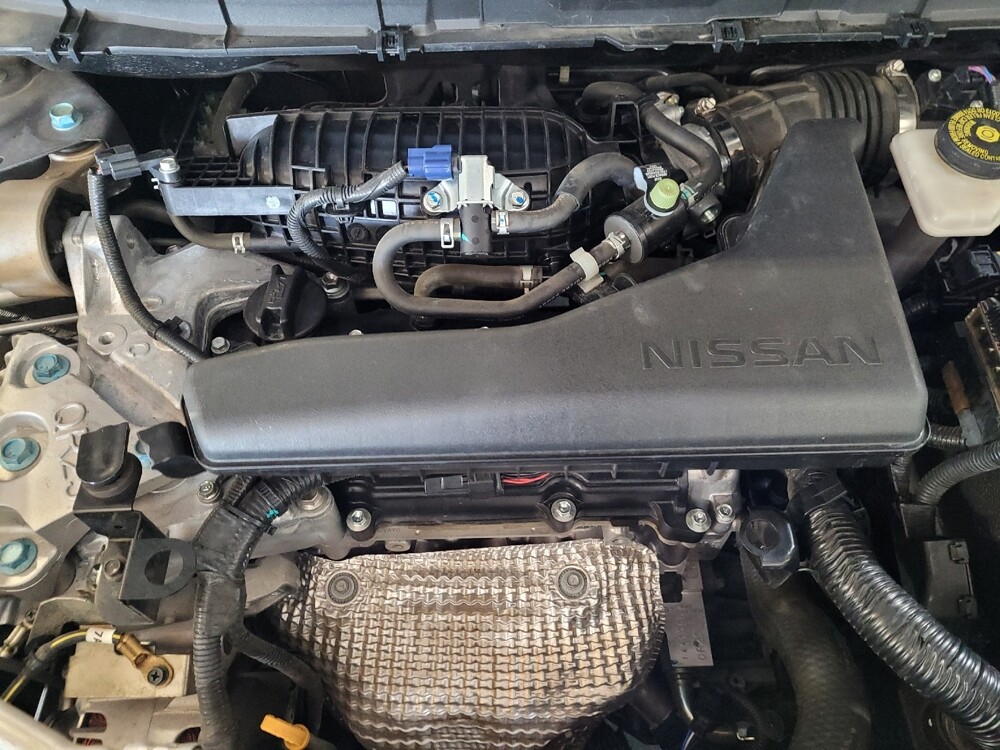 2018 Nissan Rogue in Downey, CA 90241 - 18140399 30
