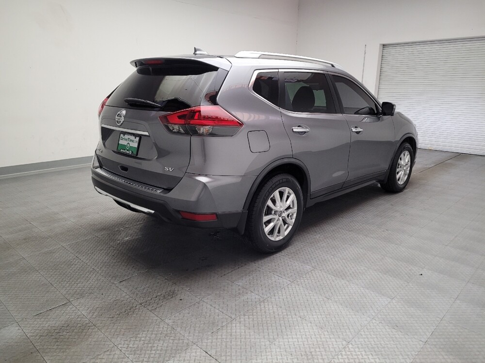 2018 Nissan Rogue in Downey, CA 90241 - 18140399 9