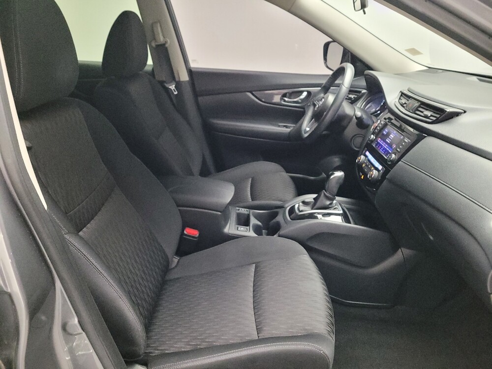 2018 Nissan Rogue in Downey, CA 90241 - 18140399 21