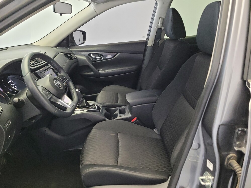 2018 Nissan Rogue in Downey, CA 90241 - 18140399 17