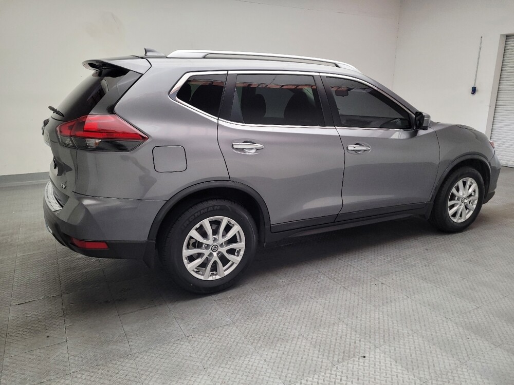 2018 Nissan Rogue in Downey, CA 90241 - 18140399 10