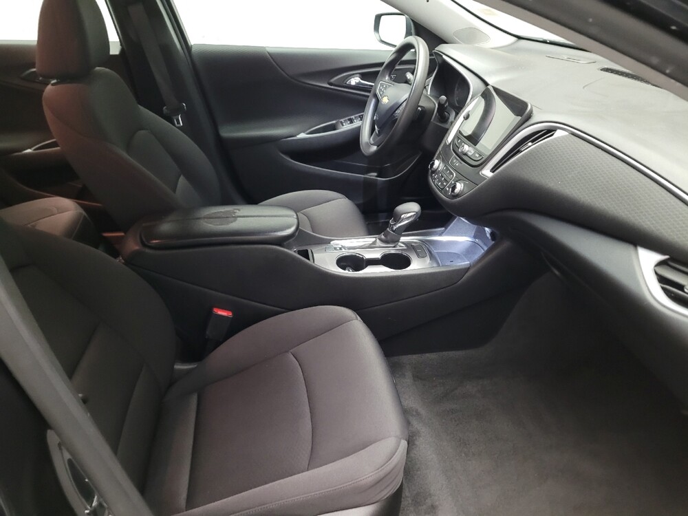 2023 Chevrolet Malibu in Riverside, CA 92504 - 18140403 21