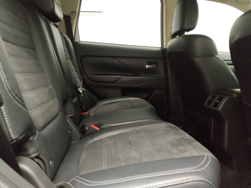 2019 Mitsubishi Outlander in Tyler, TX 75701 - 18140412 19