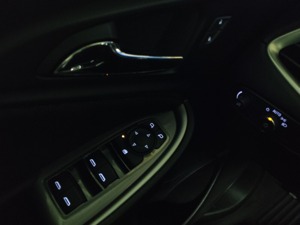 2019 Chevrolet Malibu in Jackson, MS 39211 - 18140414 27