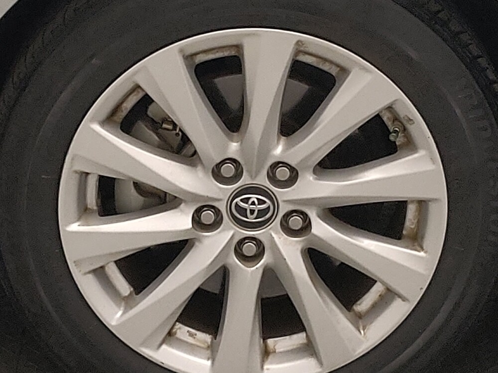 2018 Toyota Camry in Tyler, TX 75701 - 18140431 31