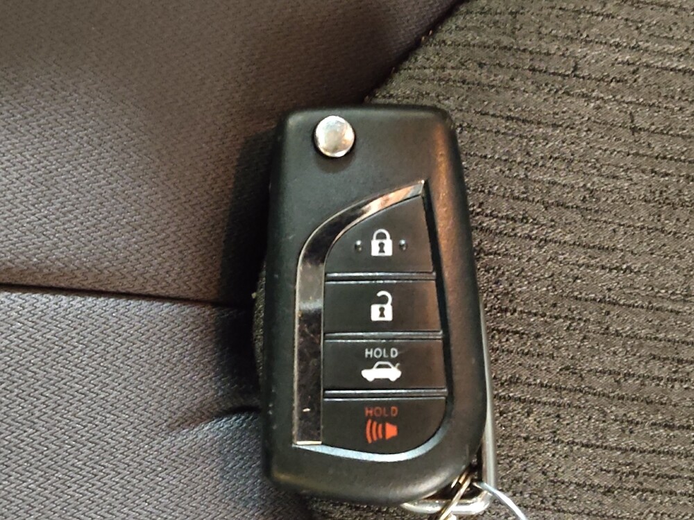 2018 Toyota Camry in Tyler, TX 75701 - 18140431 32