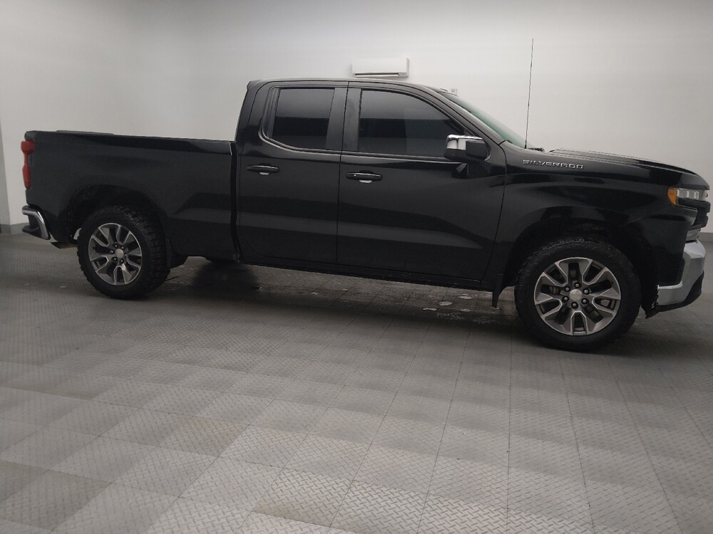 2020 Chevrolet Silverado 1500 in Oklahoma City, OK 73139 - 18140442 11