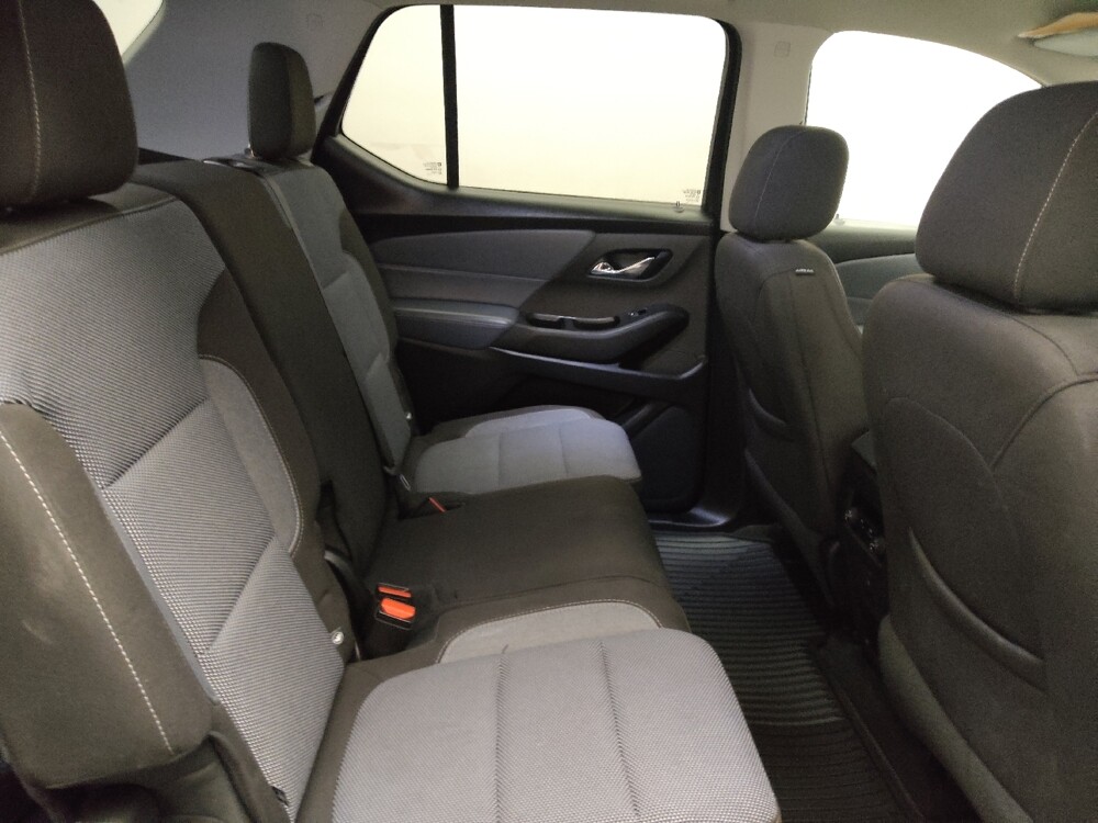 2018 Chevrolet Traverse in Tulsa, OK 74145 - 18140443 19