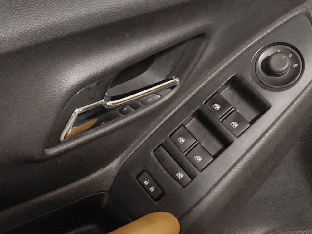 2020 Chevrolet Trax in Tyler, TX 75701 - 18140446 27