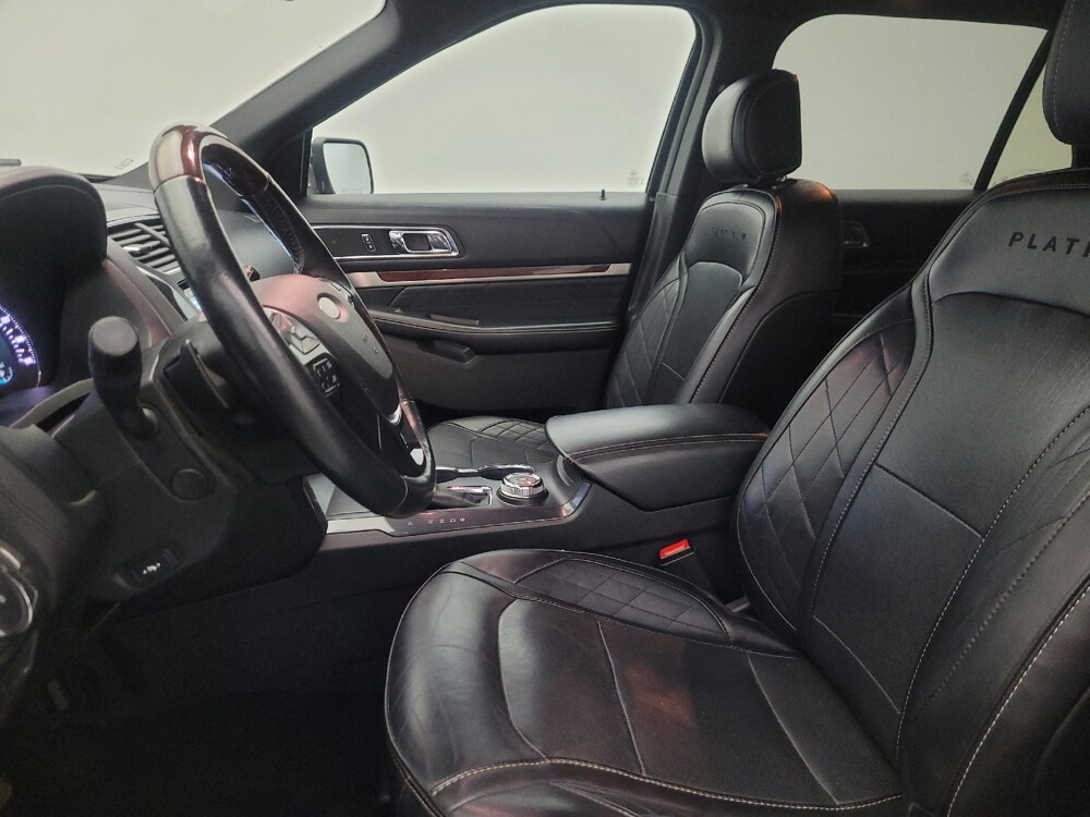 2018 Ford Explorer in Glendale, AZ 85301 - 18140458 17