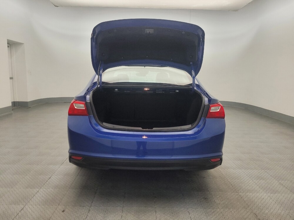 2023 Chevrolet Malibu in Glendale, AZ 85301 - 18140462 29