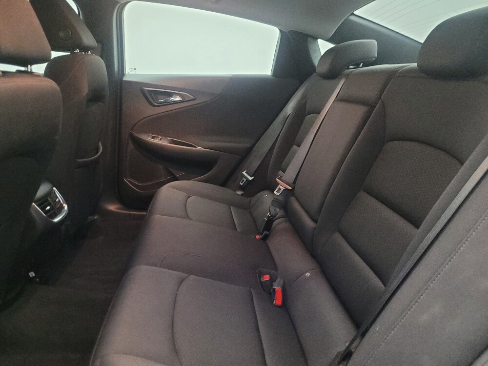 2023 Chevrolet Malibu in Glendale, AZ 85301 - 18140462 18