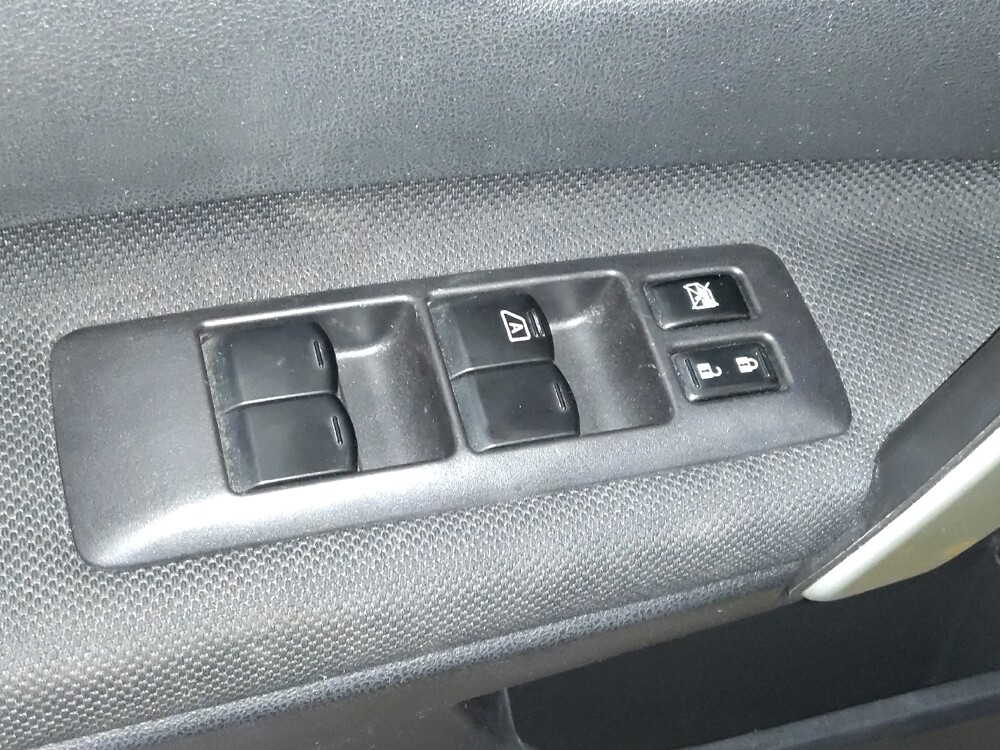 2015 Nissan Rogue in Tampa, FL 33619 - 18140467 27