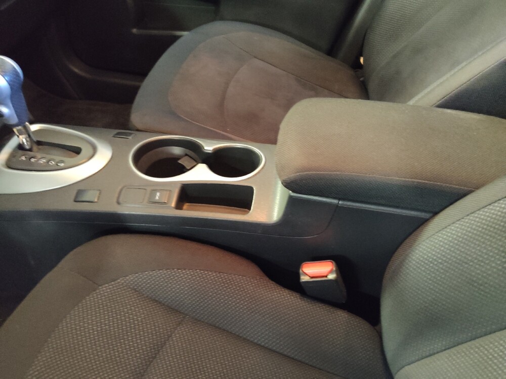 2015 Nissan Rogue in Tampa, FL 33619 - 18140467 26