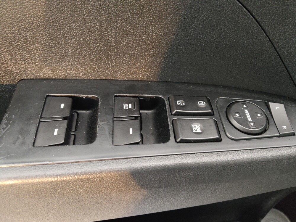 2020 Hyundai Elantra in Pensacola, FL 32505 - 18140471 27