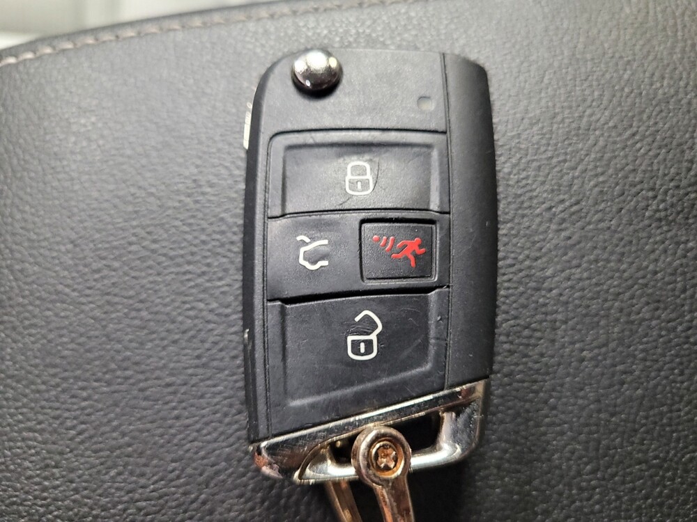 2022 Volkswagen Tiguan in Tampa, FL 33612 - 18140478 32