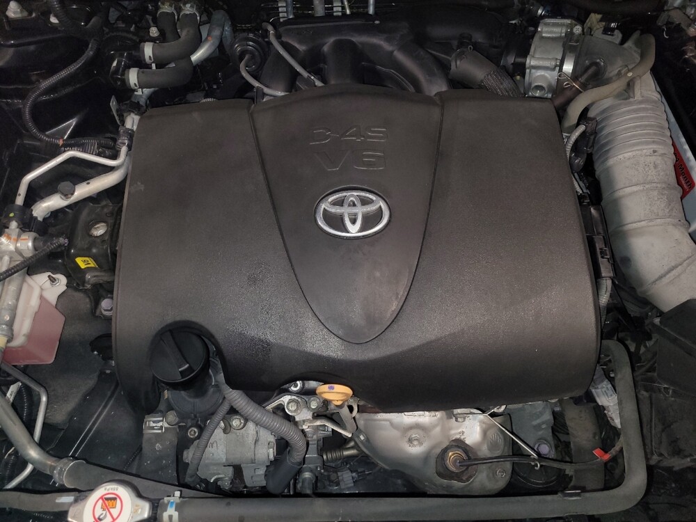 2020 Toyota Highlander in West Palm Beach, FL 33409 - 18140496 30