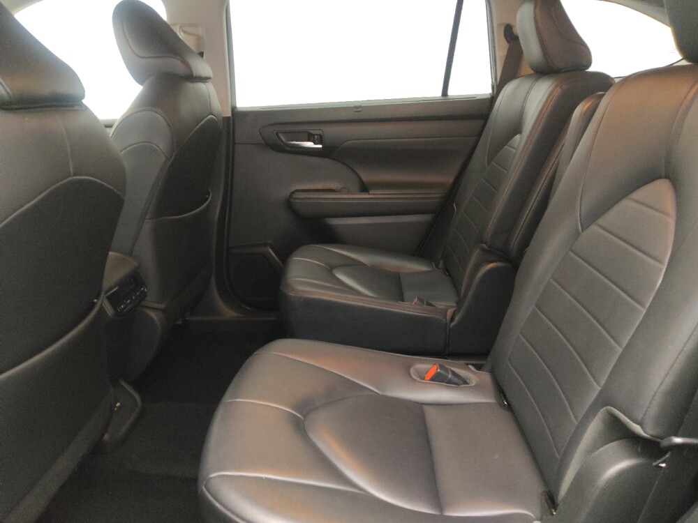 2020 Toyota Highlander in West Palm Beach, FL 33409 - 18140496 18