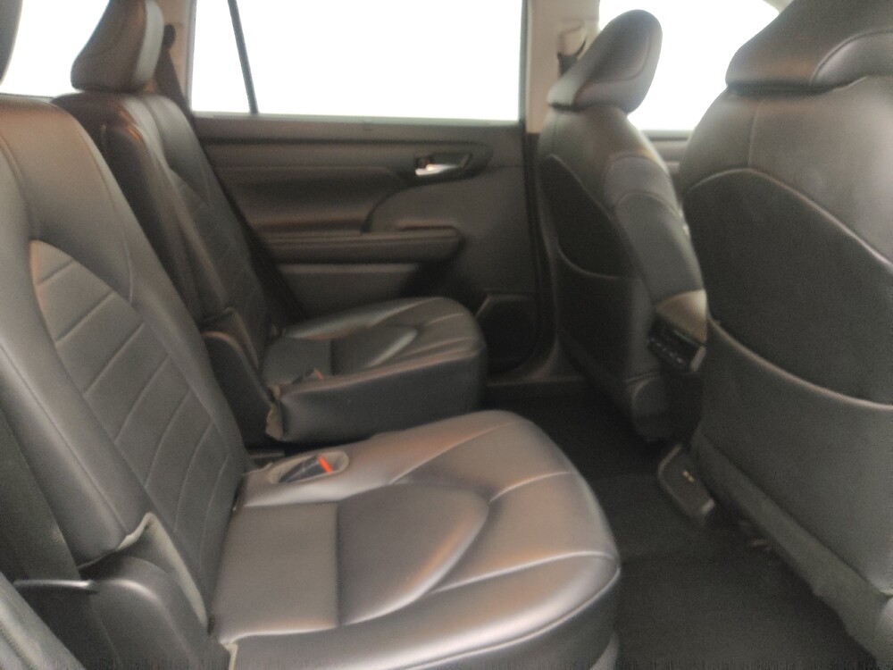 2020 Toyota Highlander in West Palm Beach, FL 33409 - 18140496 19