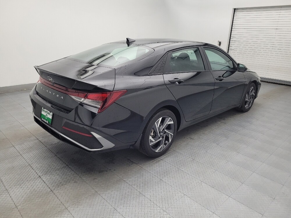 2025 Hyundai Elantra in Greenville, NC 27834 - 18140526 10