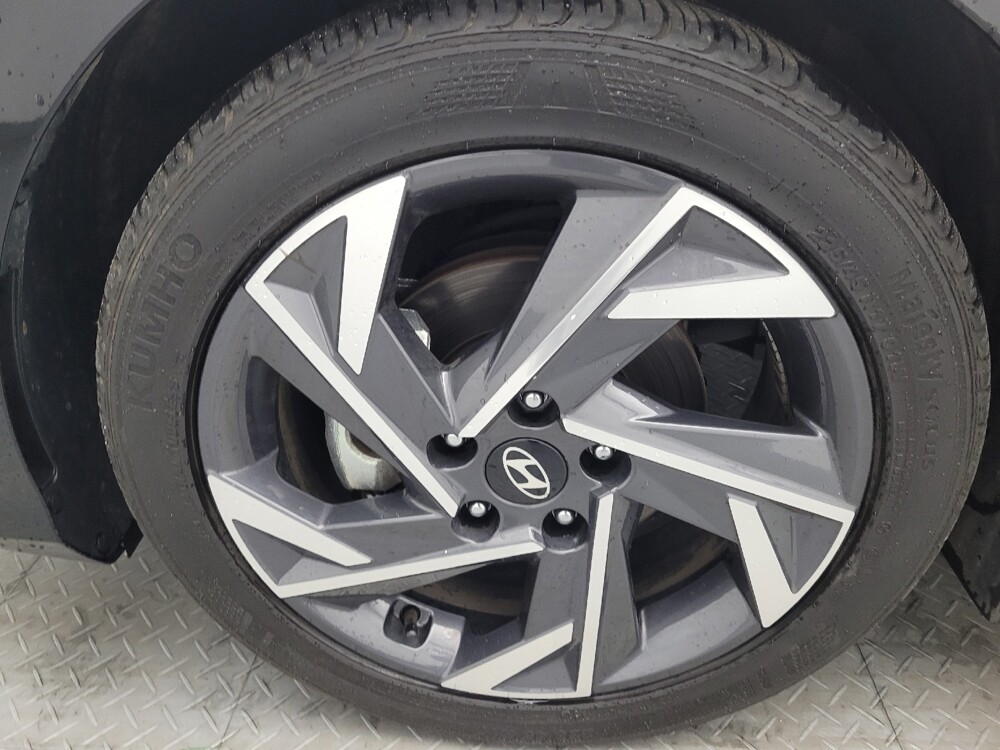 2025 Hyundai Elantra in Greenville, NC 27834 - 18140526 31