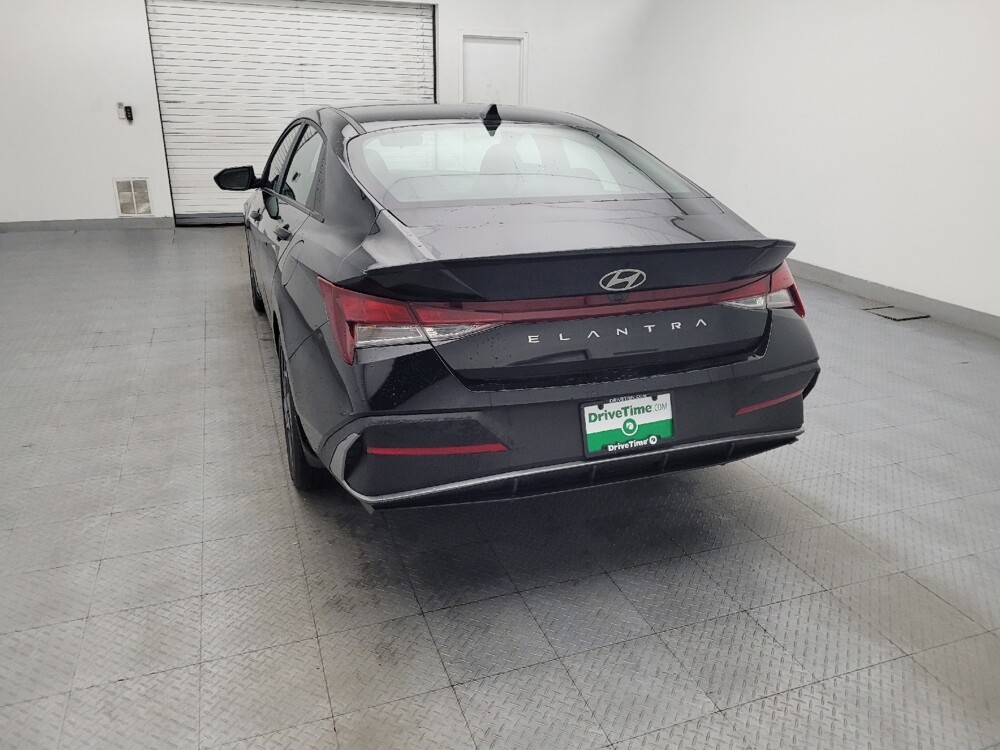 2025 Hyundai Elantra in Greenville, NC 27834 - 18140526 6