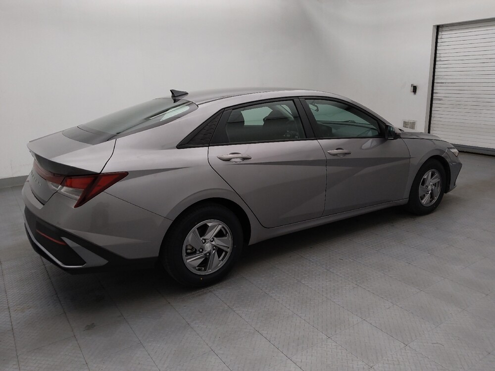 2024 Hyundai Elantra in Greenville, NC 27834 - 18140529 10