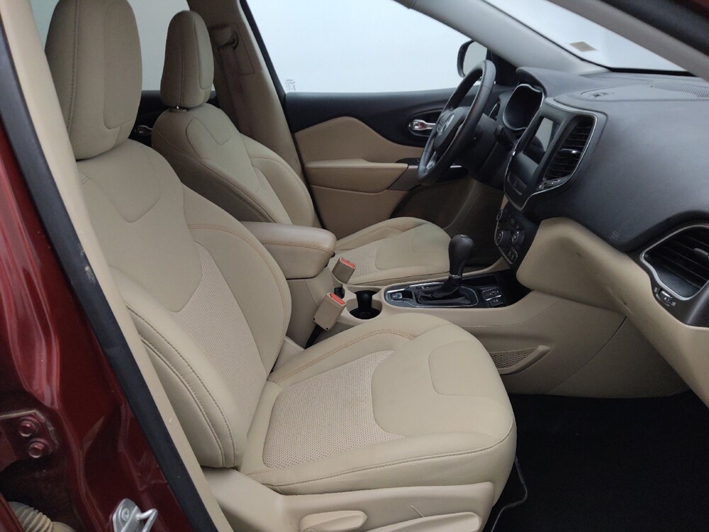2019 Jeep Cherokee in Houston, TX 77074 - 18140558 21