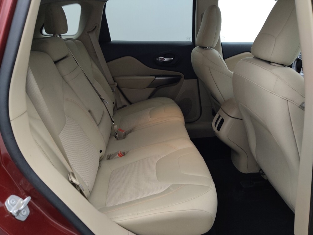 2019 Jeep Cherokee in Houston, TX 77074 - 18140558 19