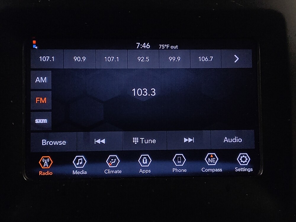 2019 Jeep Cherokee in Houston, TX 77074 - 18140558 25